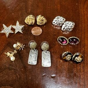 7 pairs of earrings. Beautiful. In great shape. See pictures for size.